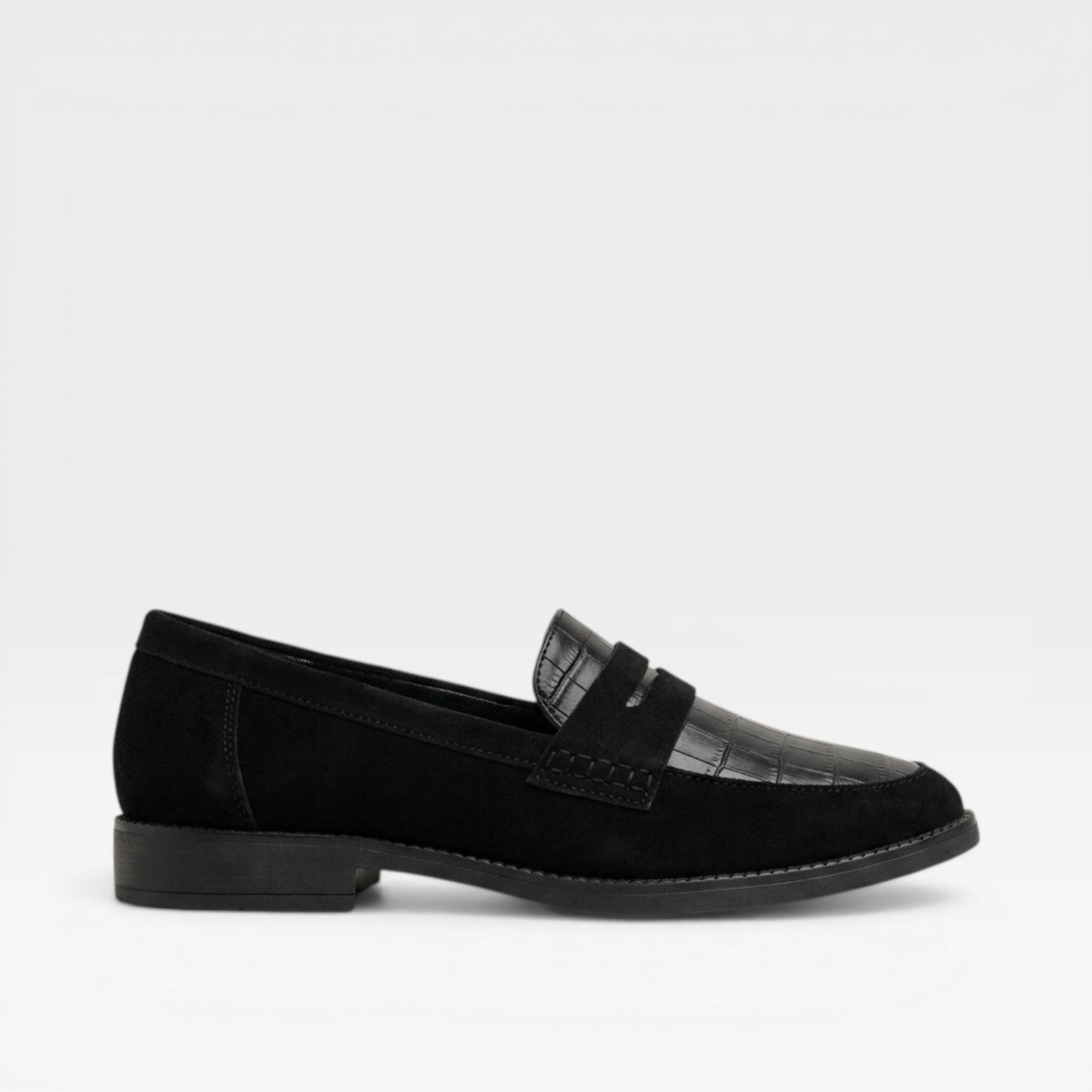 Women’s Black Croc Print Loafers for Comfortable Daily Wear