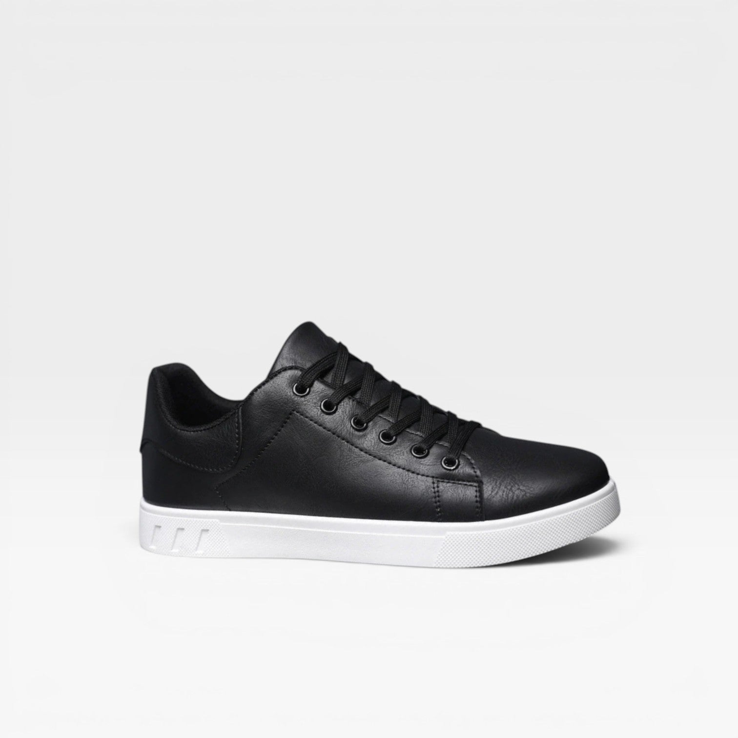 Baskets décontractées en cuir pour hommes – Baskets basses minimalistes à lacets pour un usage quotidien