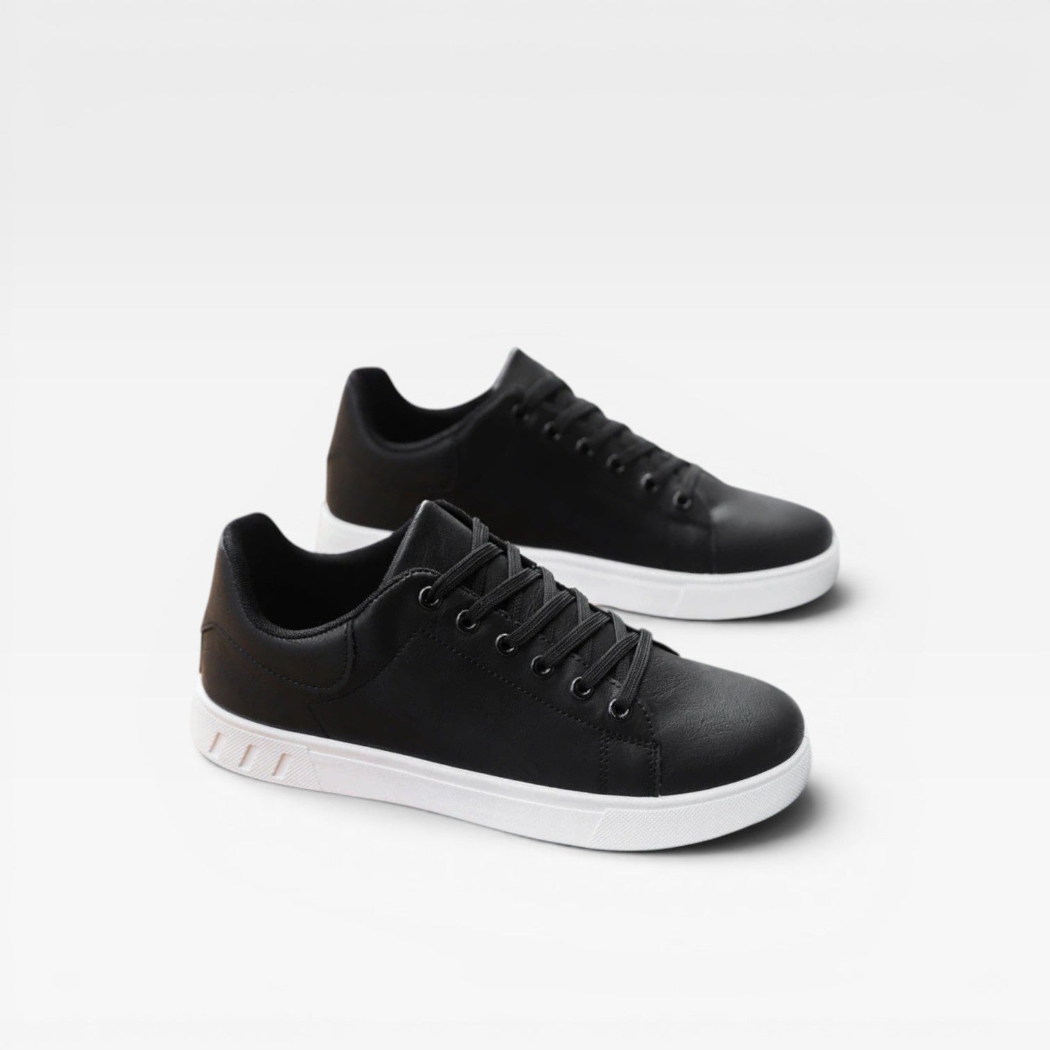 Baskets décontractées en cuir pour hommes – Baskets basses minimalistes à lacets pour un usage quotidien