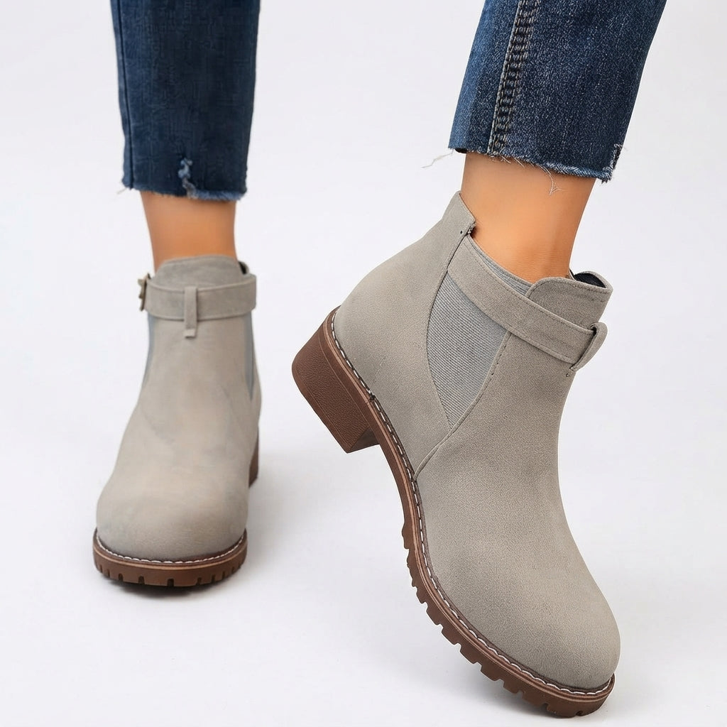 Women's Classic Heeled Chelsea Boots