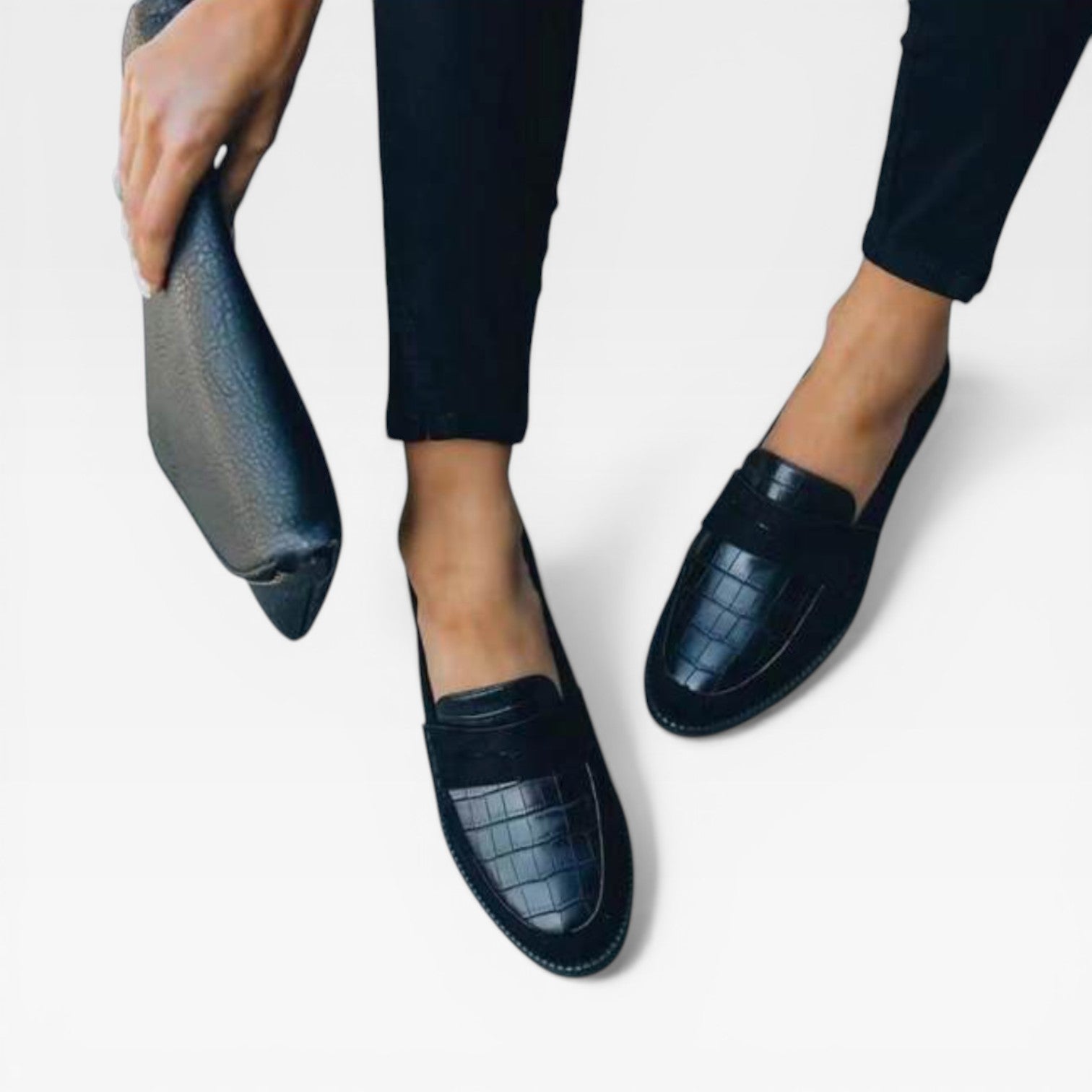 Women’s Black Croc Print Loafers for Comfortable Daily Wear