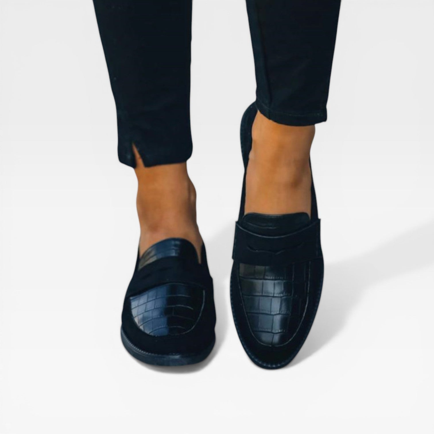 Women’s Black Croc Print Loafers for Comfortable Daily Wear
