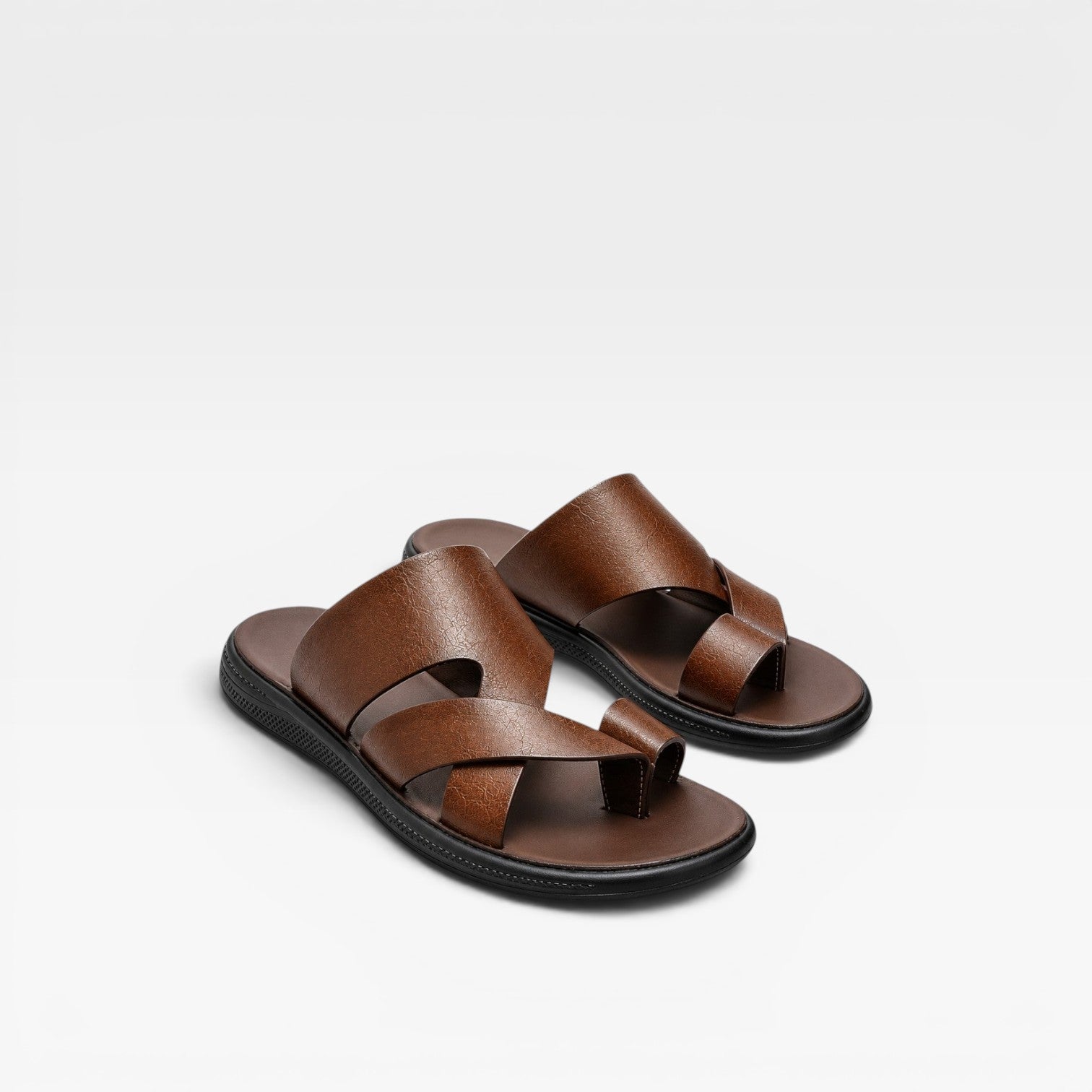 Sandales en cuir à enfiler pour hommes – Confort quotidien élégant avec boucle d’orteil  