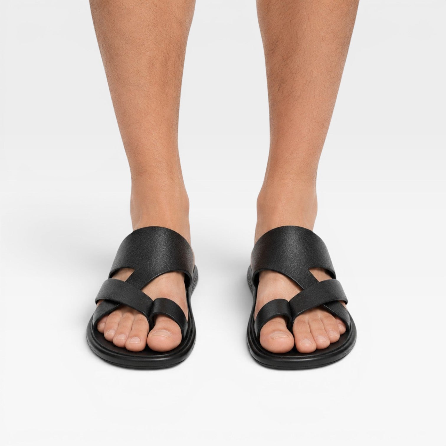 Sandales en cuir à enfiler pour hommes – Confort quotidien élégant avec boucle d’orteil  