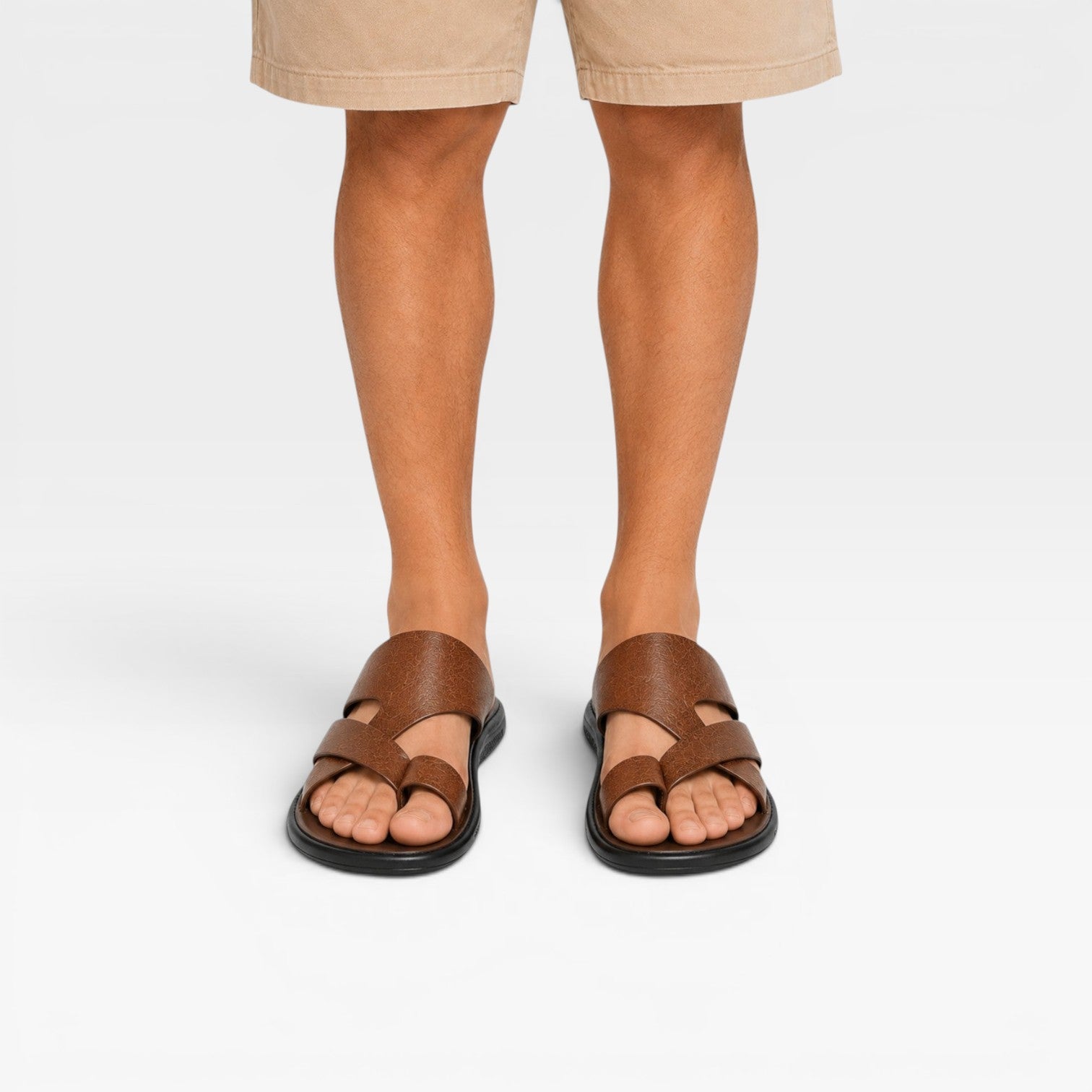 Sandales en cuir à enfiler pour hommes – Confort quotidien élégant avec boucle d’orteil  