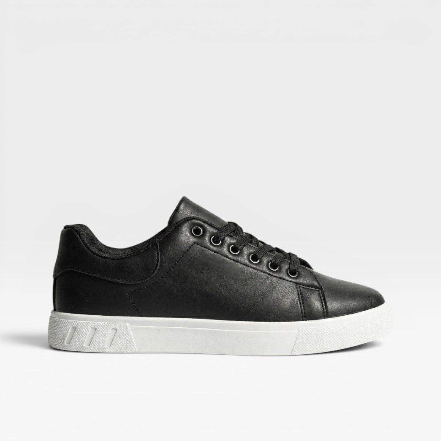 Men's Leather Look Trainers – Minimalist Lace Up Smart Casual Shoes