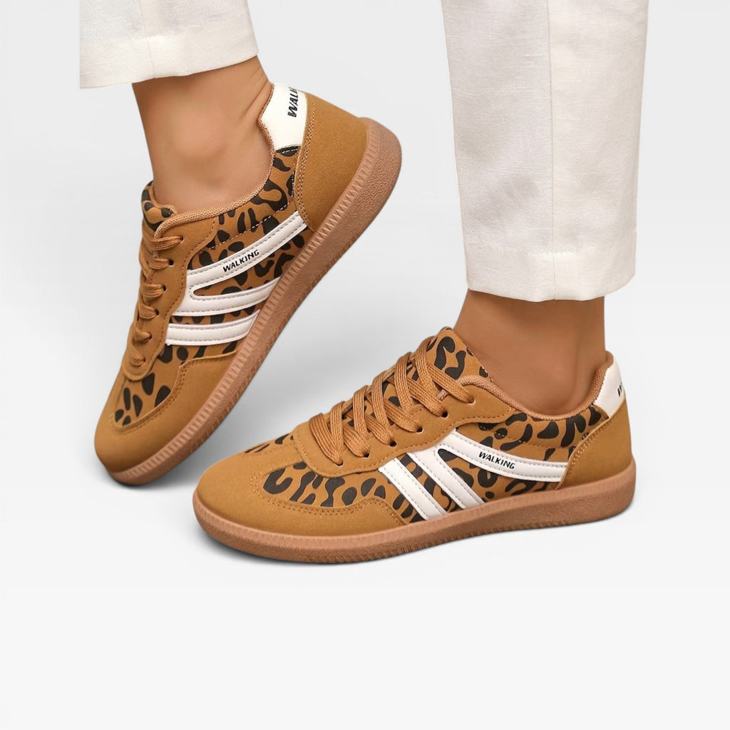 Women's Retro Suede Trainers – Lace Up Comfortable Everyday Shoes