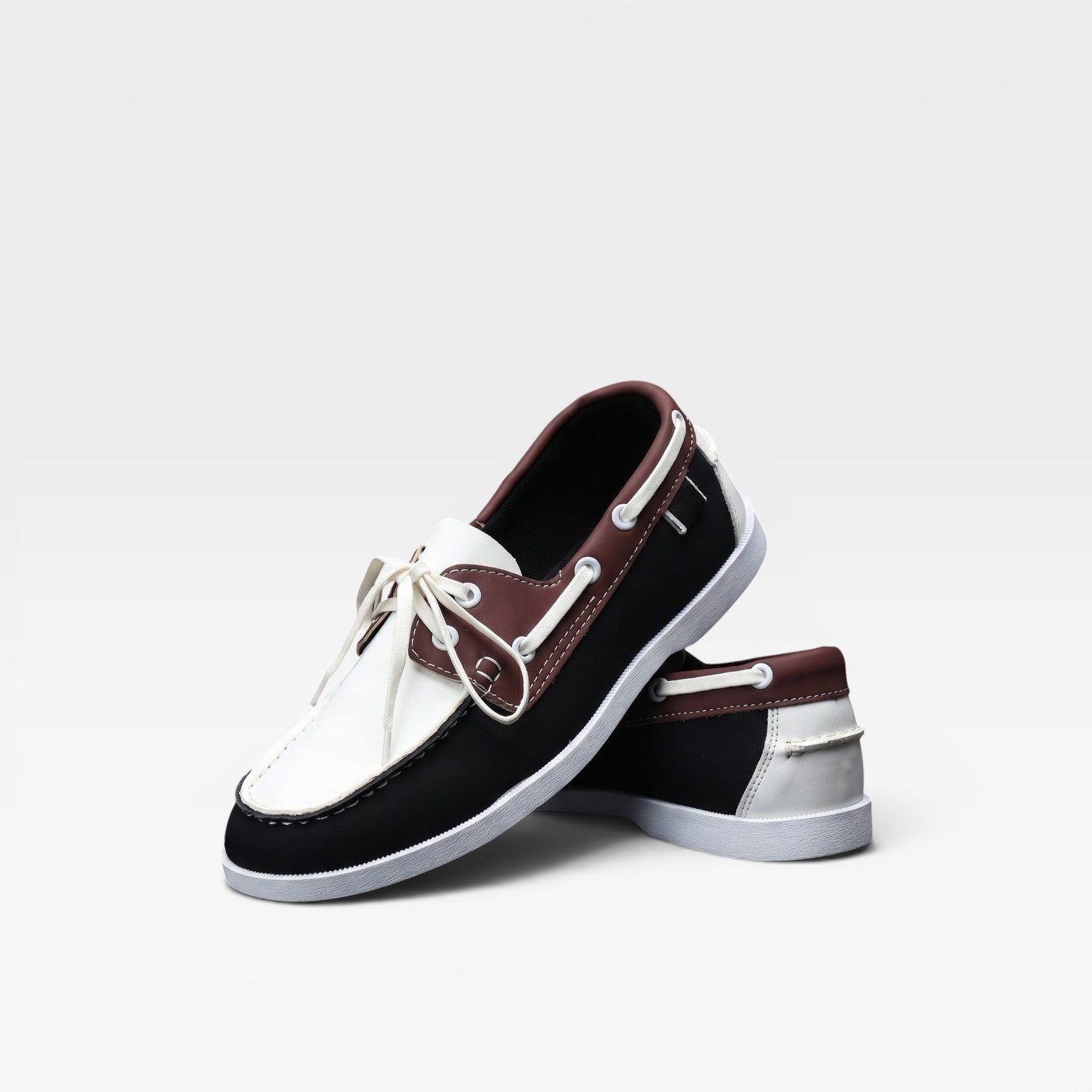 Men's Leather Boat Shoes – Classic Moc Toe Lace Up Deck Shoes