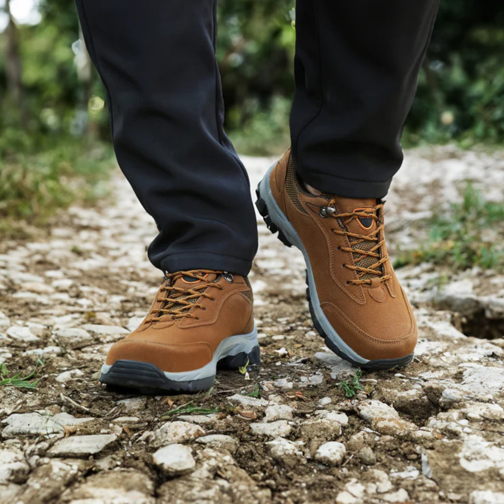 Men's Outdoor Walking Shoes – Suede Lace Up Comfortable Hiking Trainers