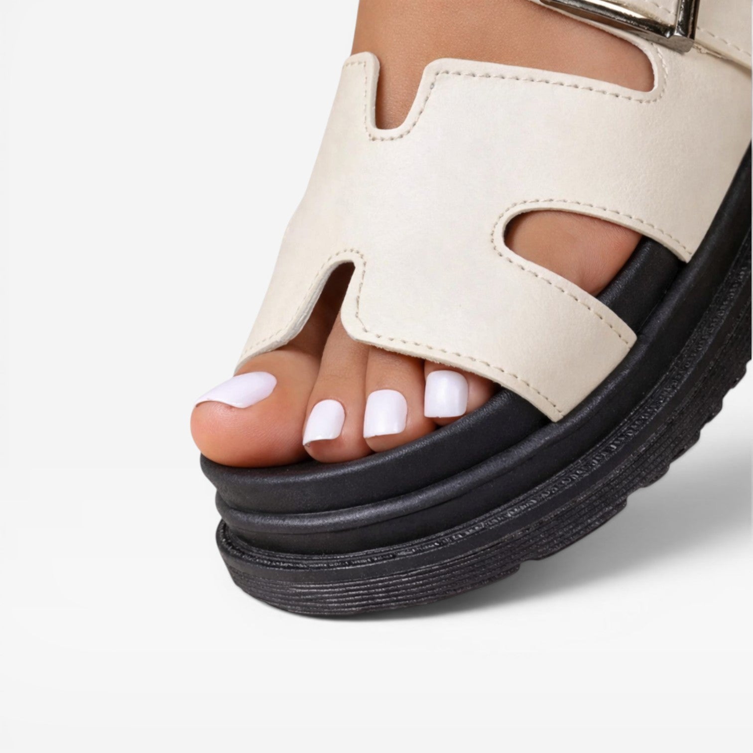 Women's Chunky Platform Sandals – Comfort Cross Band Cutout Ankle Strap for Everyday Wear