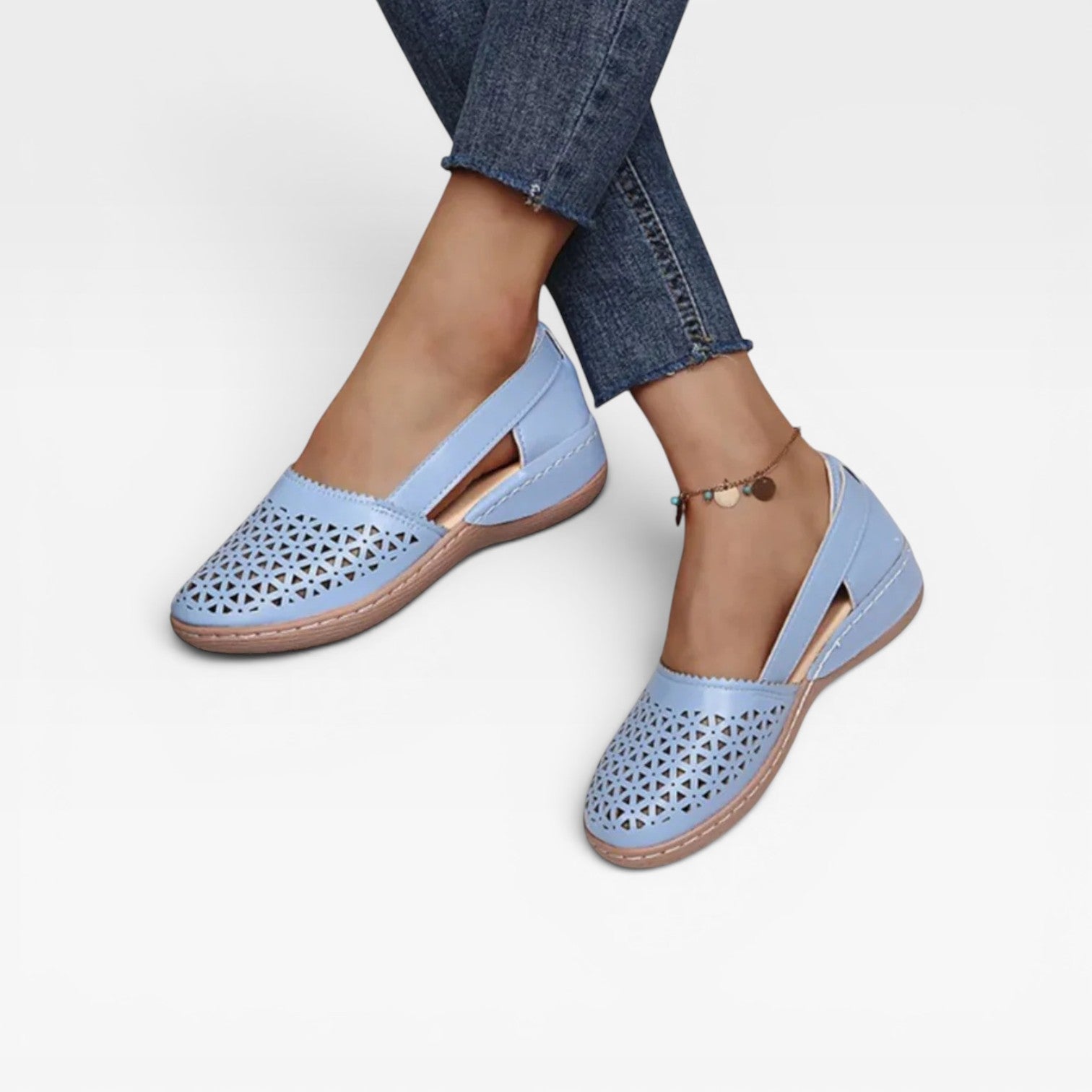 Women's Cutout Wedge Sandals – Comfortable Closed Toe Slingback Shoes