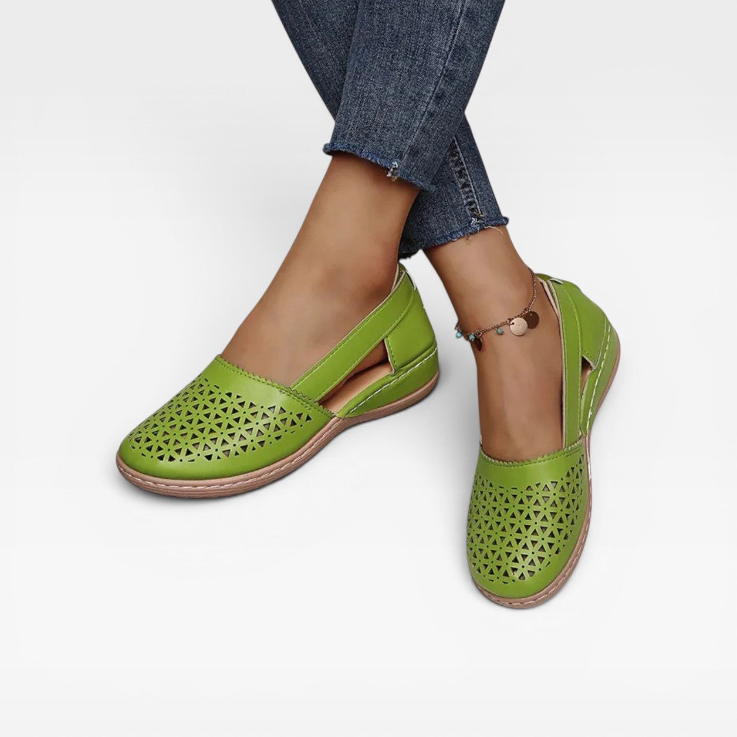 Women's Cutout Wedge Sandals – Comfortable Closed Toe Slingback Shoes