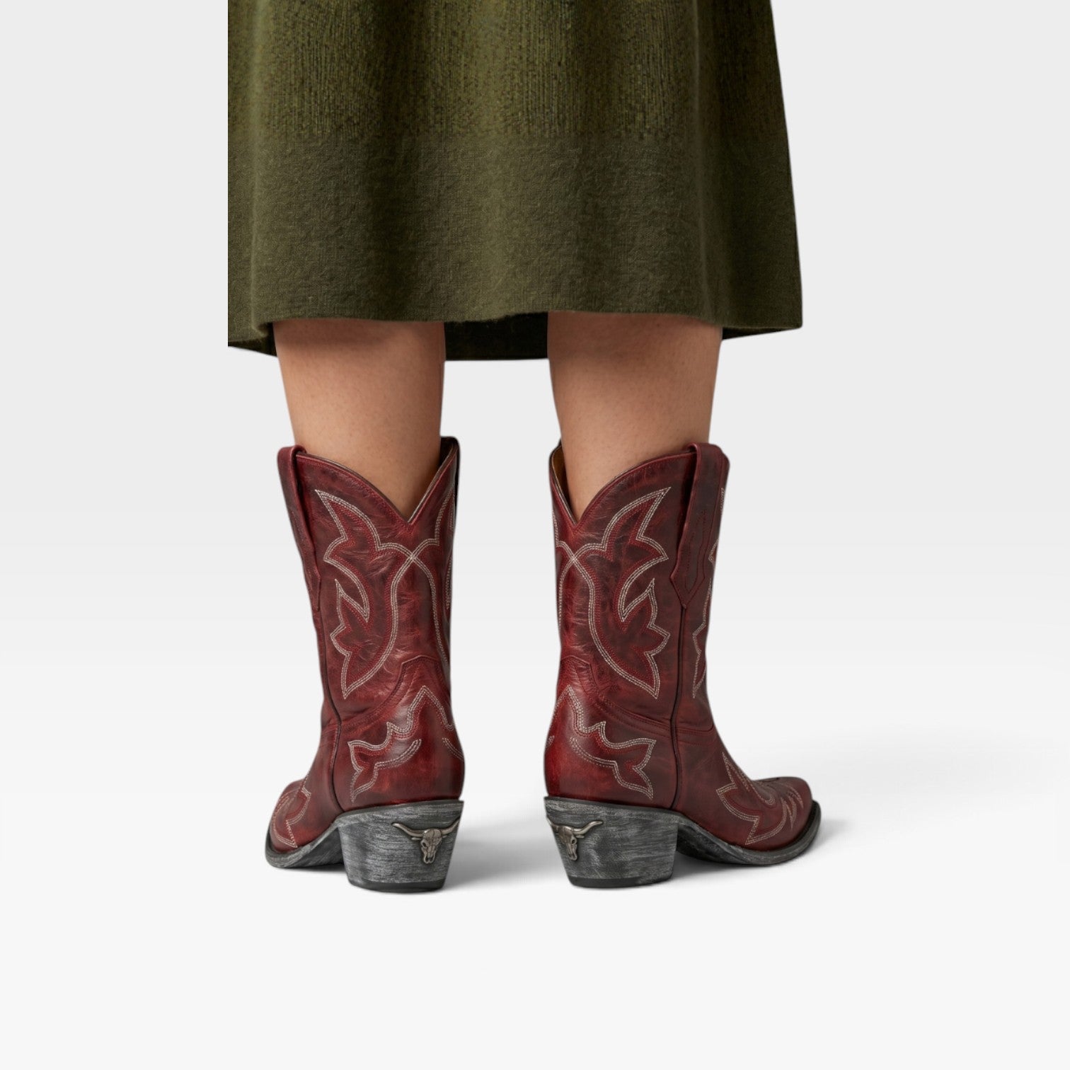 Women's Embroidered Cowboy Boots – Distressed Snip Toe Western Booties