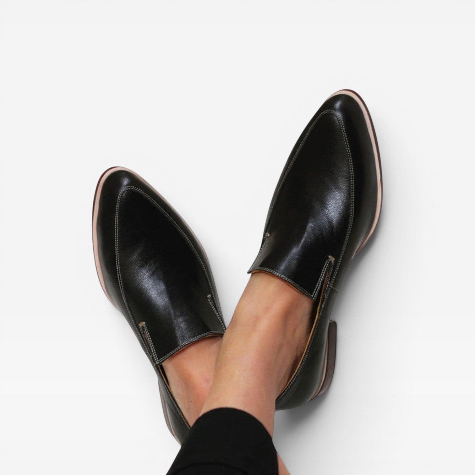 Women’s Minimalist Leather Loafers – Elegant Slip-On Shoes