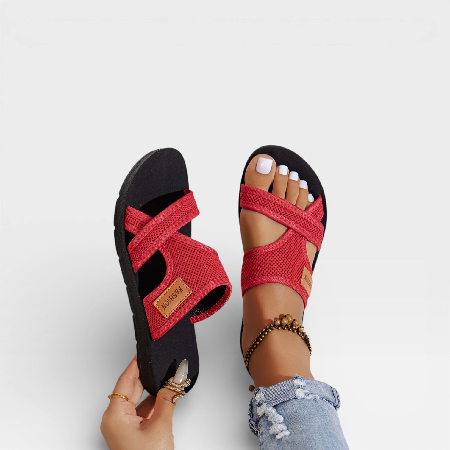 Women’s Lightweight Flat Sandals – Breathable Daily Wear