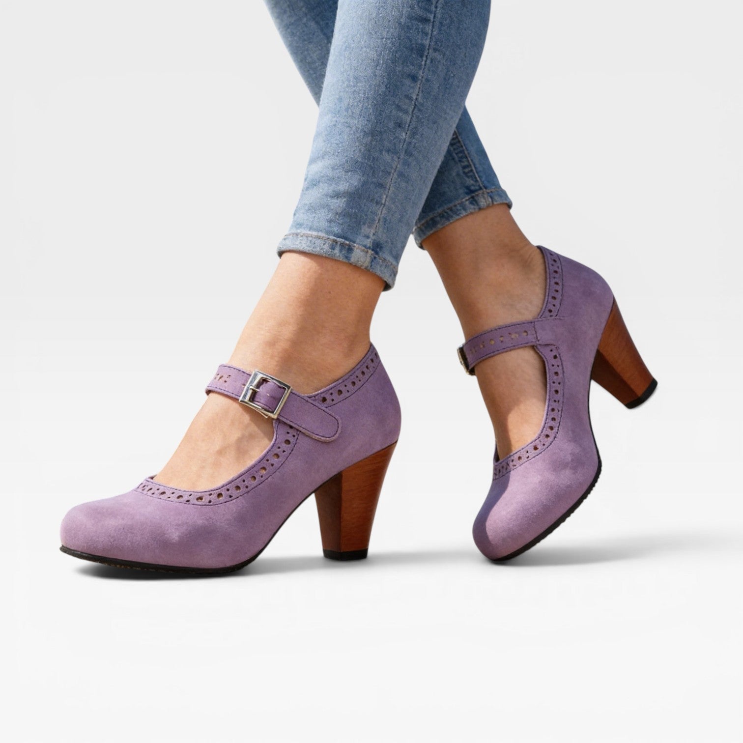 Women's Vintage Brogue Mary Jane Pumps – Elegant Buckle Strap Block Heel Shoes for Special Occasions