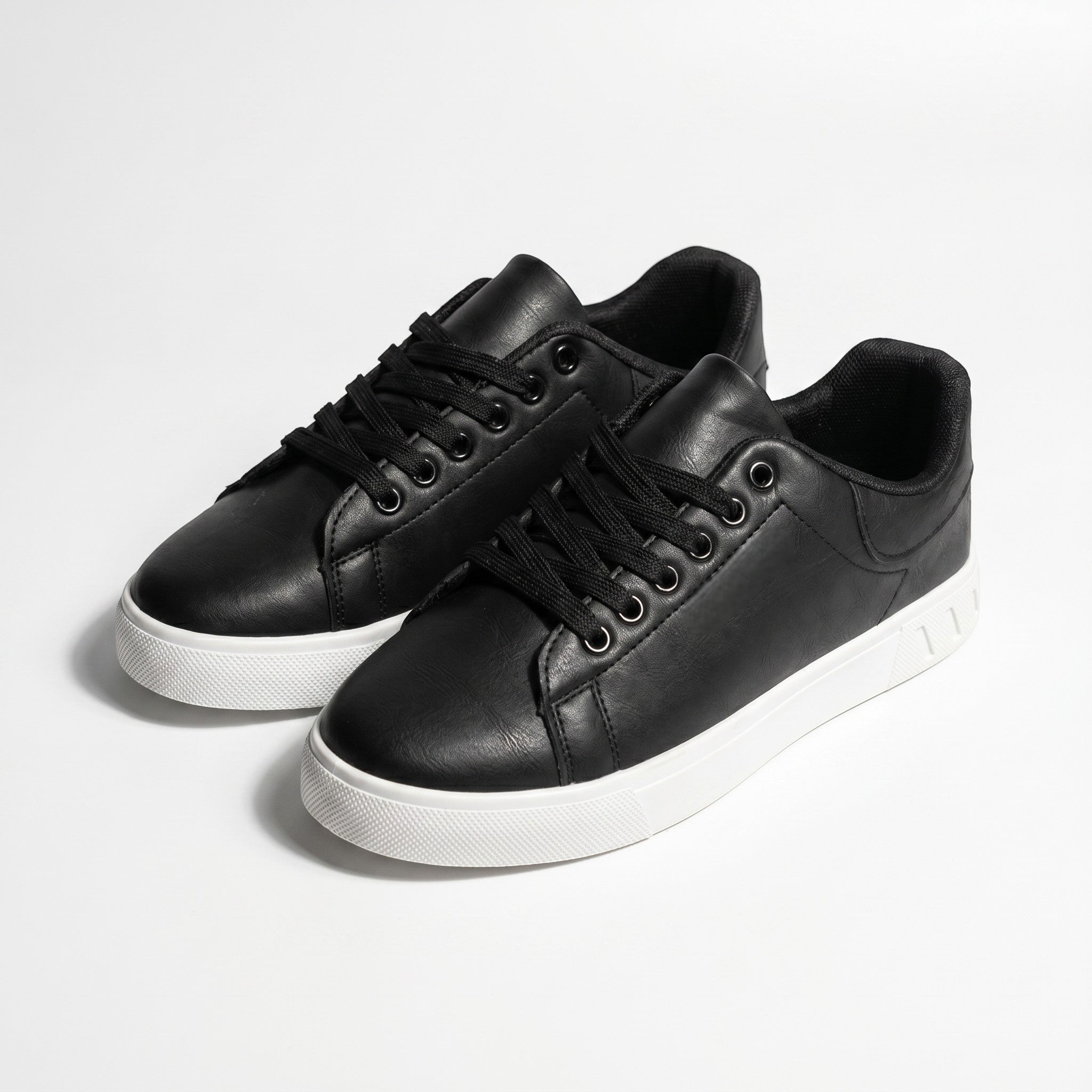 Men's Leather Look Trainers – Minimalist Lace Up Smart Casual Shoes