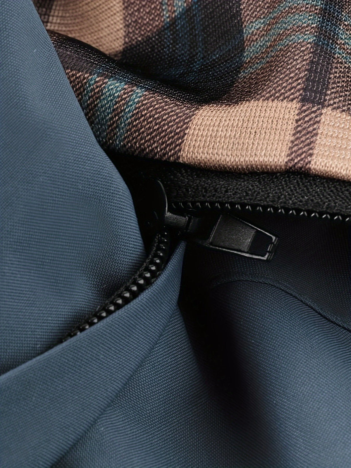Men's Rugged Hooded Winter Jacket