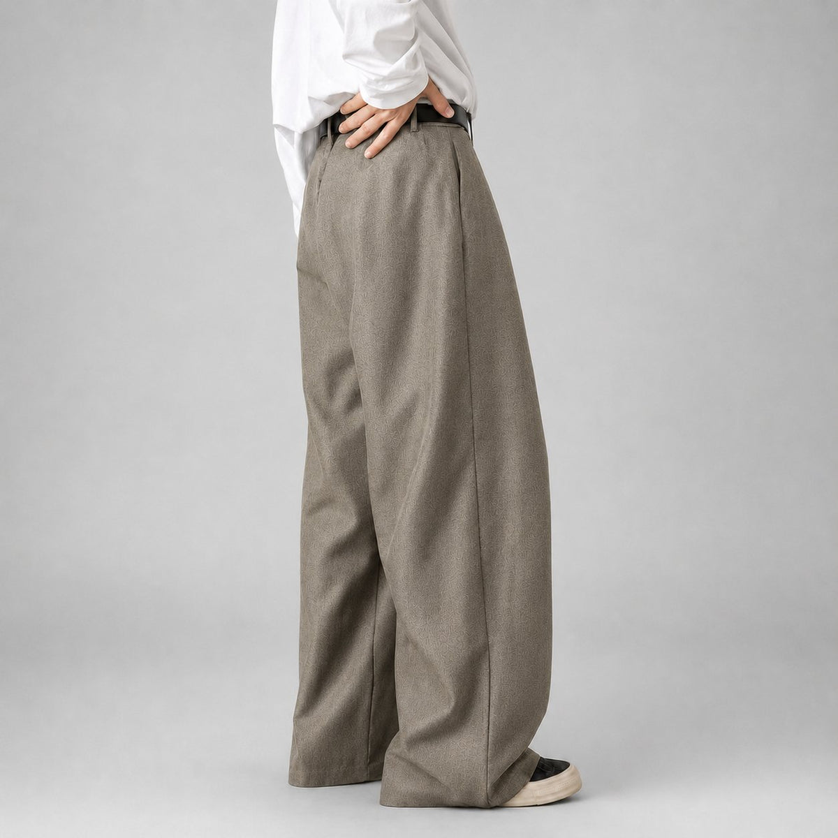 Men's Sophisticated High-Waist Pleated Wide-Leg Trousers